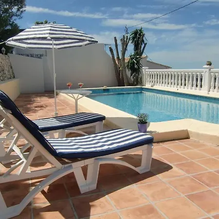 度假居 Casa Leon With Private Pool Great View 贝尼萨