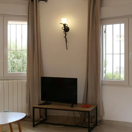 度假居 Casa Leon With Private Pool Great View 贝尼萨