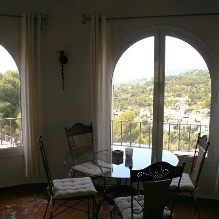 度假居 Casa Leon With Private Pool Great View 贝尼萨